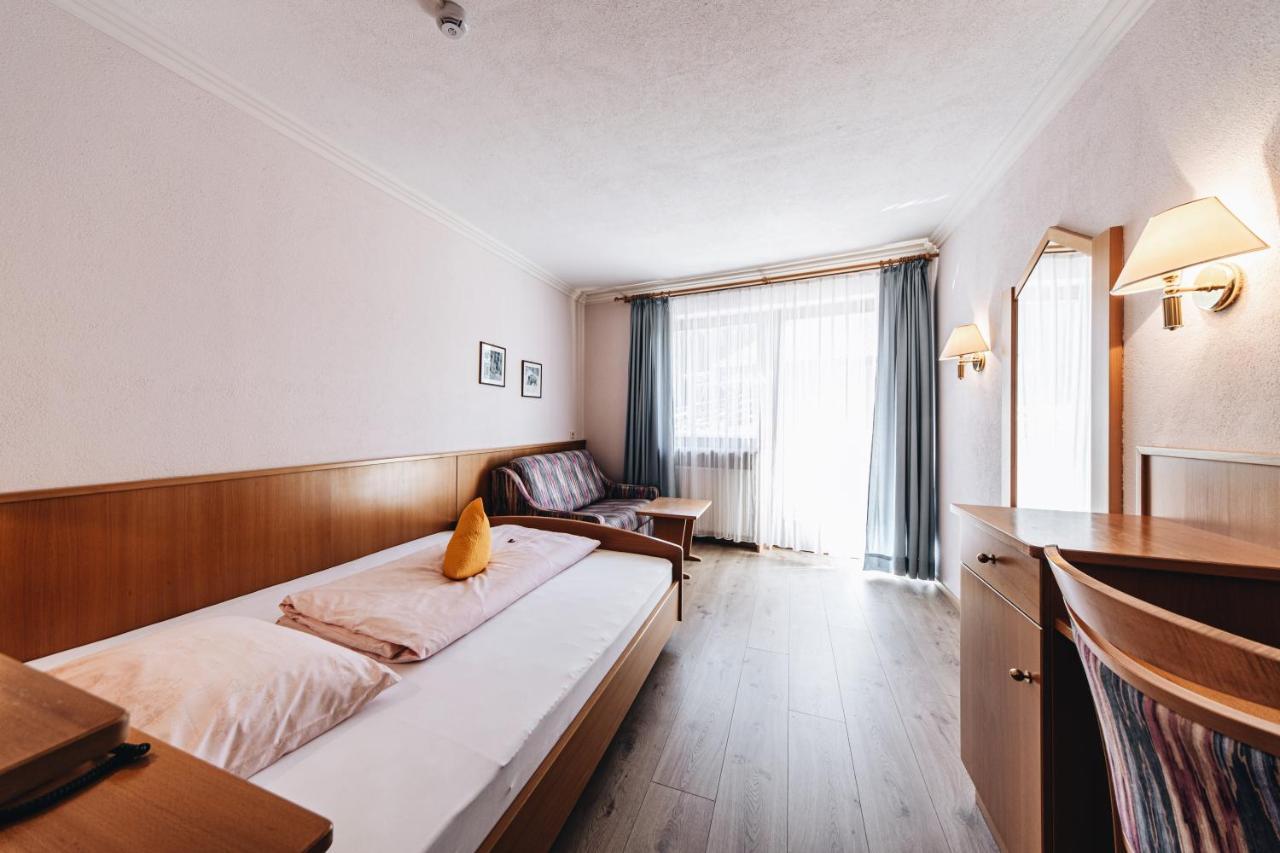 פונס Hotel Ranuimuellerhof מראה חיצוני תמונה